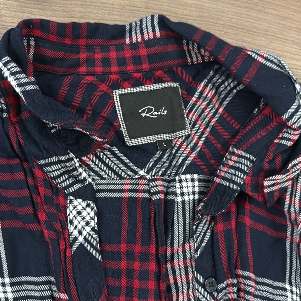 Classic Rails Plaid Button Down size Large - Picture 2 of 2